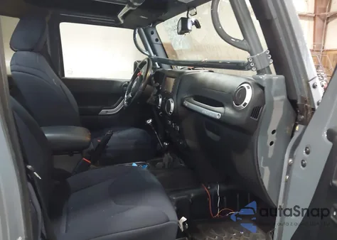 2015 Jeep Wrangler Unlimited Rubicon из США, поврежденный, VIN 1C4HJWFG5FL607431